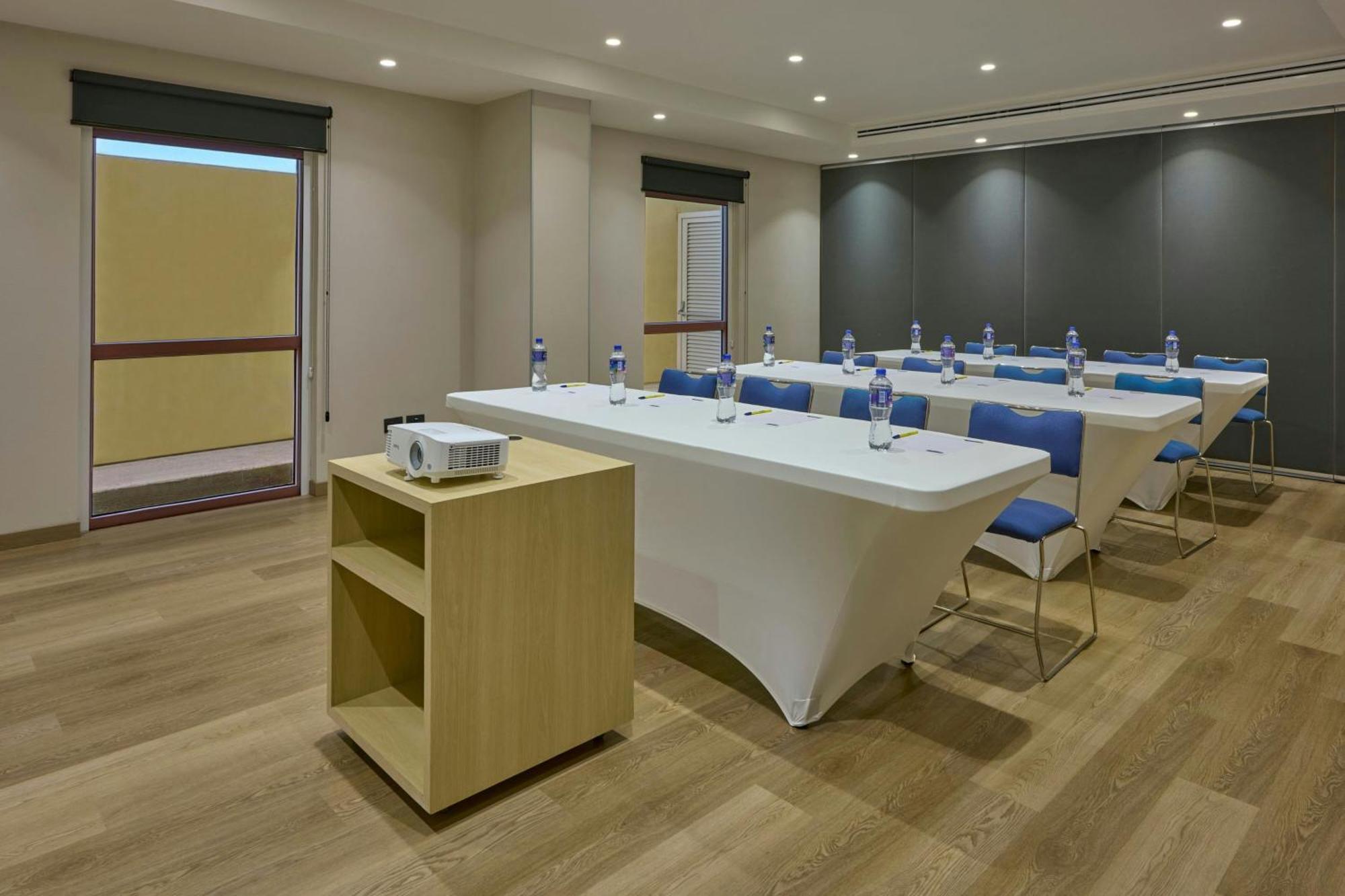 Hotel Express By Marriott Cancun Aeropuerto *